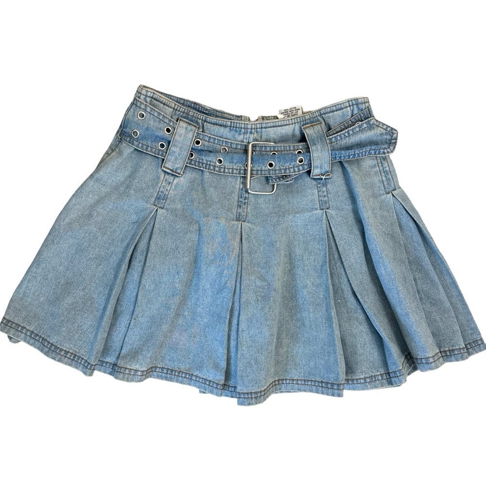 Belted denim mini skirt